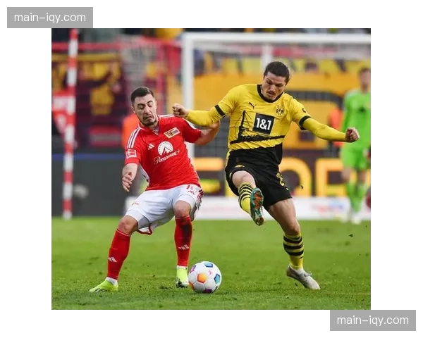 “钢铁防线”聚勒宣布赛季末退役，结束12年德甲生涯