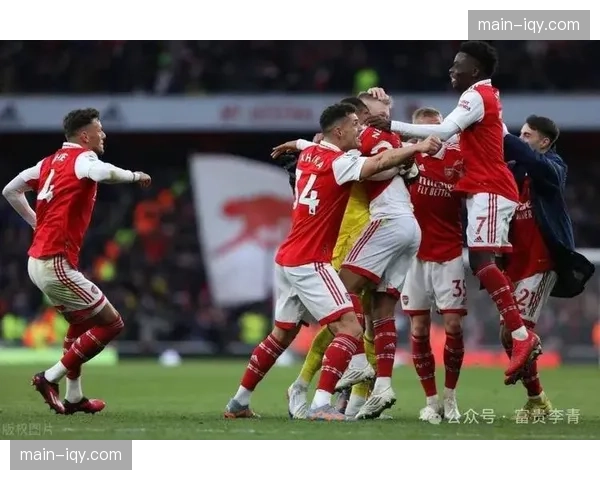 伯恩茅斯边锋冲刺速度撕开防线，高位逼抢直击阿森纳中场弱点