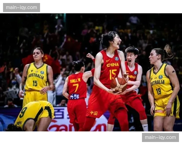 WNBA与WCBA薪资体系对比：分成机制与工资帽的不同路径